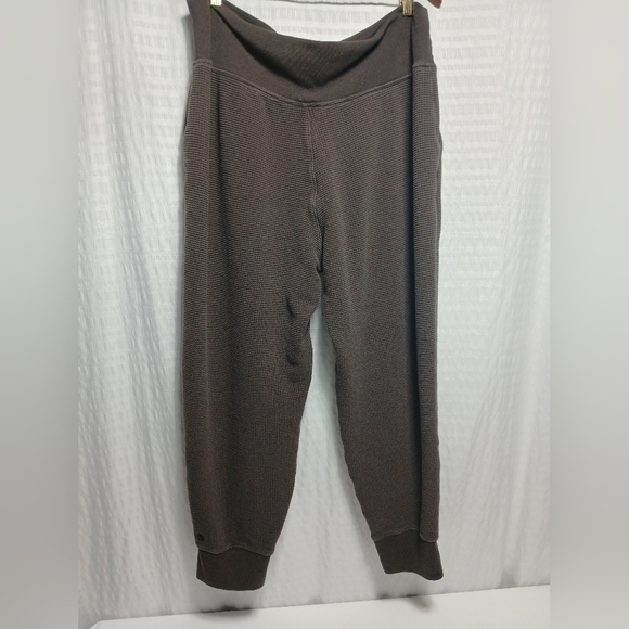 Athleta Coaster Luxe Waffle High Rise Jogger . XL - Picture 4 of 12
